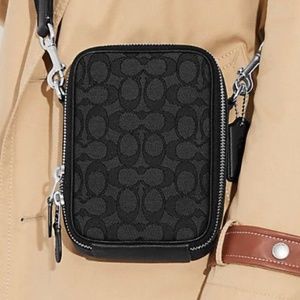 Coach Stanton Crossbody In Signature Jacquard